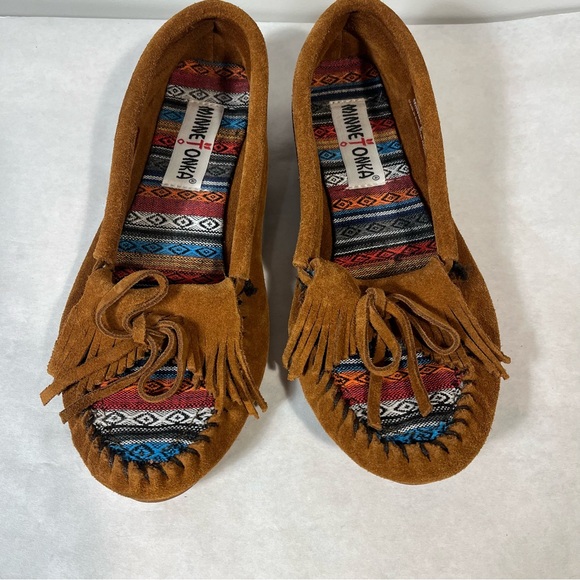 Minnetonka Kilty Hardsole Moccasins Women’s Size 8 - Picture 2 of 7